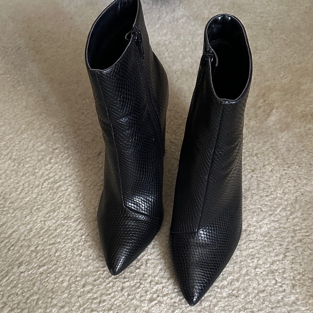 Fashion Nova Black Textured Pointed Toe Ankle Booties